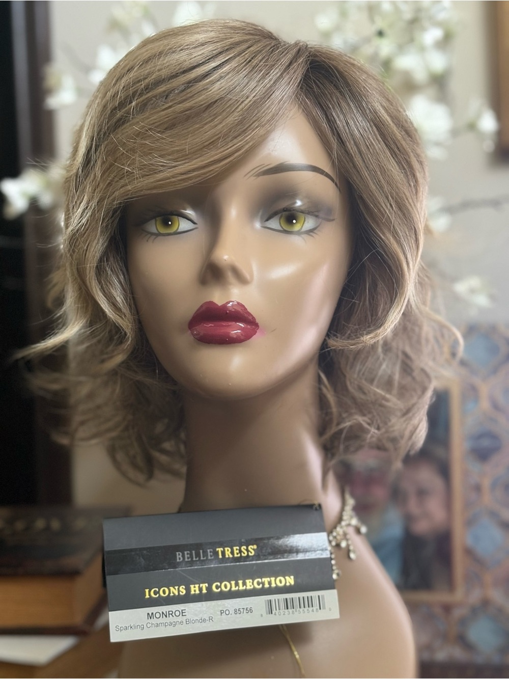 Belle Tress Icons HT Collection Monroe Short Wig in Sparkling Champagne Blonde